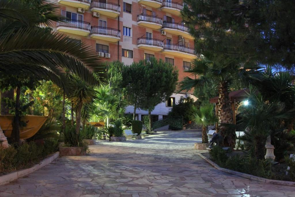 Depandance Hori Balconata 2 Punto 0 Hotel Lucera Buitenkant foto
